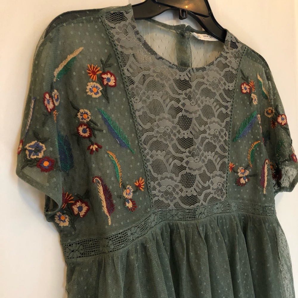Zara Basic Button Back Olive Mesh Peplum Embroide… - image 3